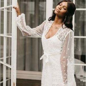 Le Rose -CAMILE SPOT LACE ROBE - INCLUDES SLIP
